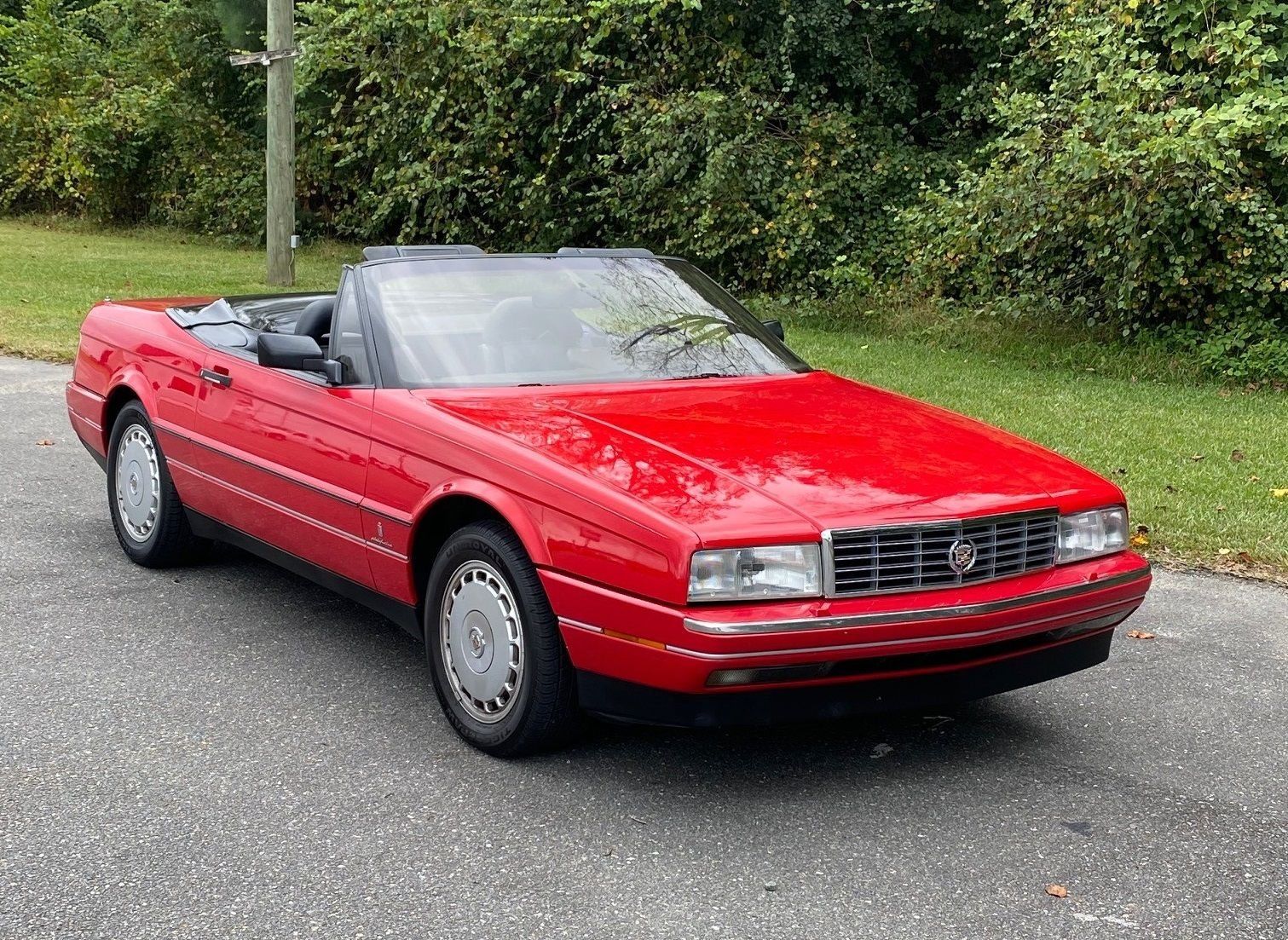 frontal side view of a 1990 convertible Cadillac Allante