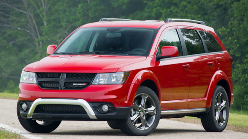 frontal side view of a Dodge Journey 2014