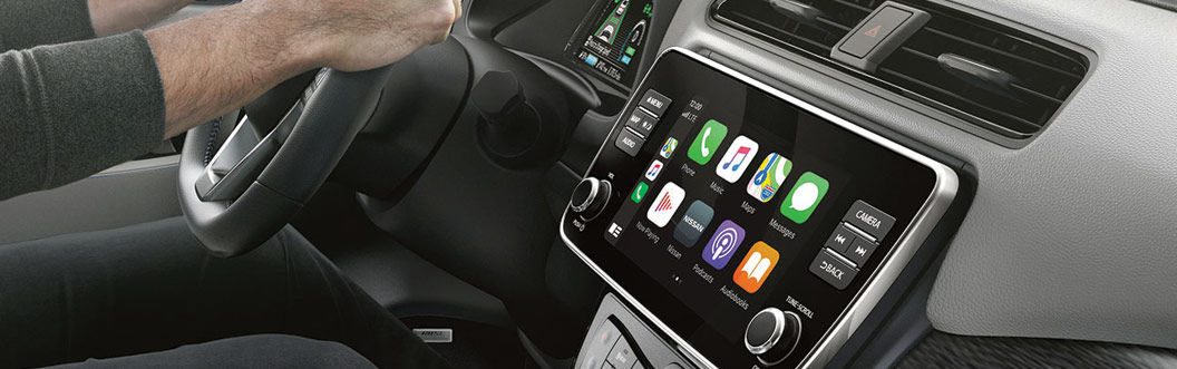 2020 Nissan Leaf infotainment