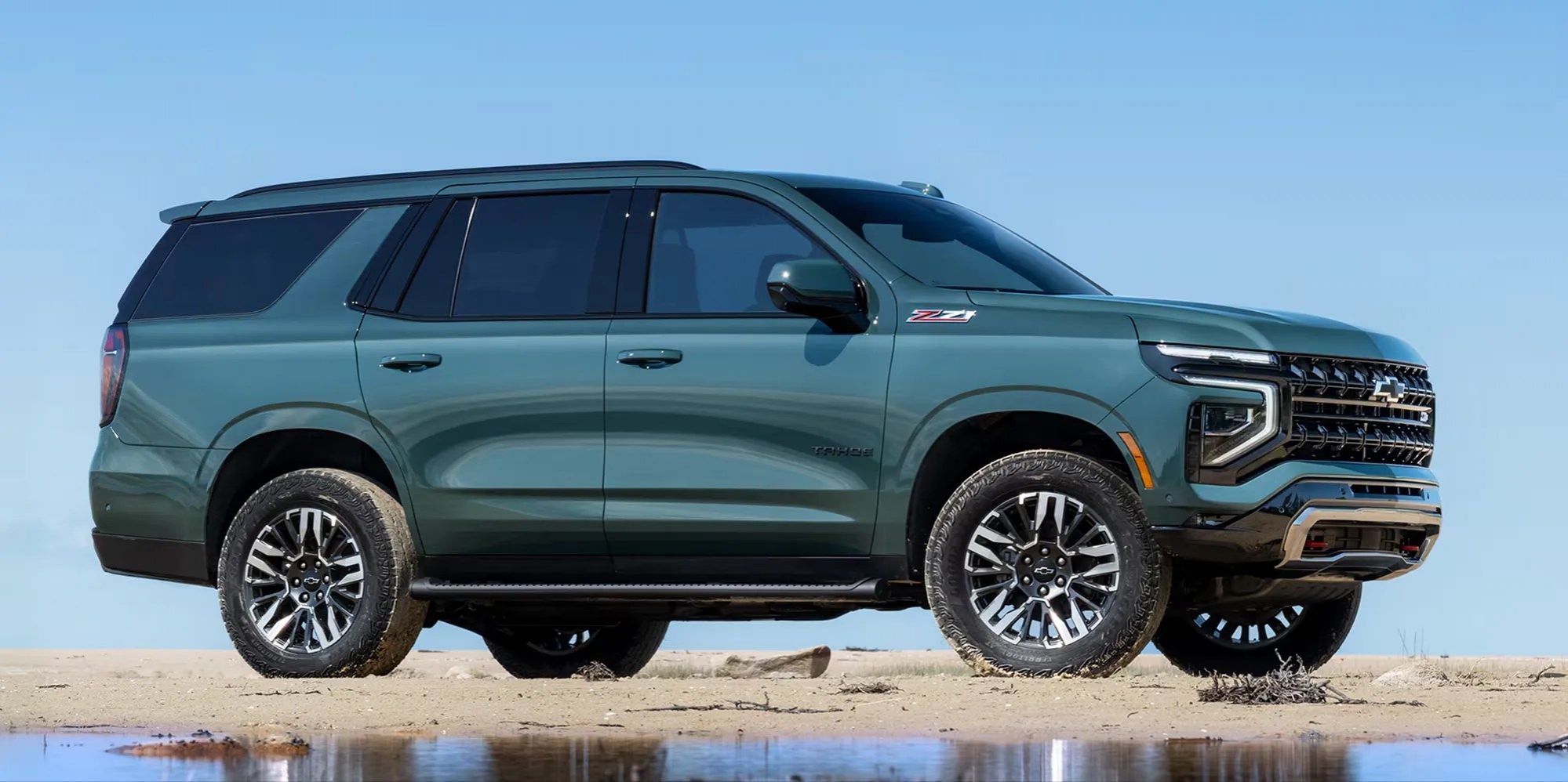 Green Chevrolet Tahoe parked outdoors to present walk-in service advantages in Laval.