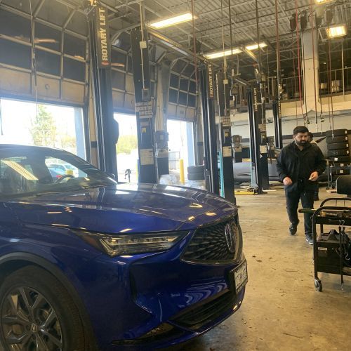 Acura Pickering Shop With Car In Bay