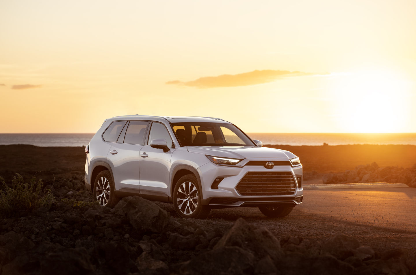 Acadia Toyota Navigating Canadian Winters With the 2024 Toyota Grand