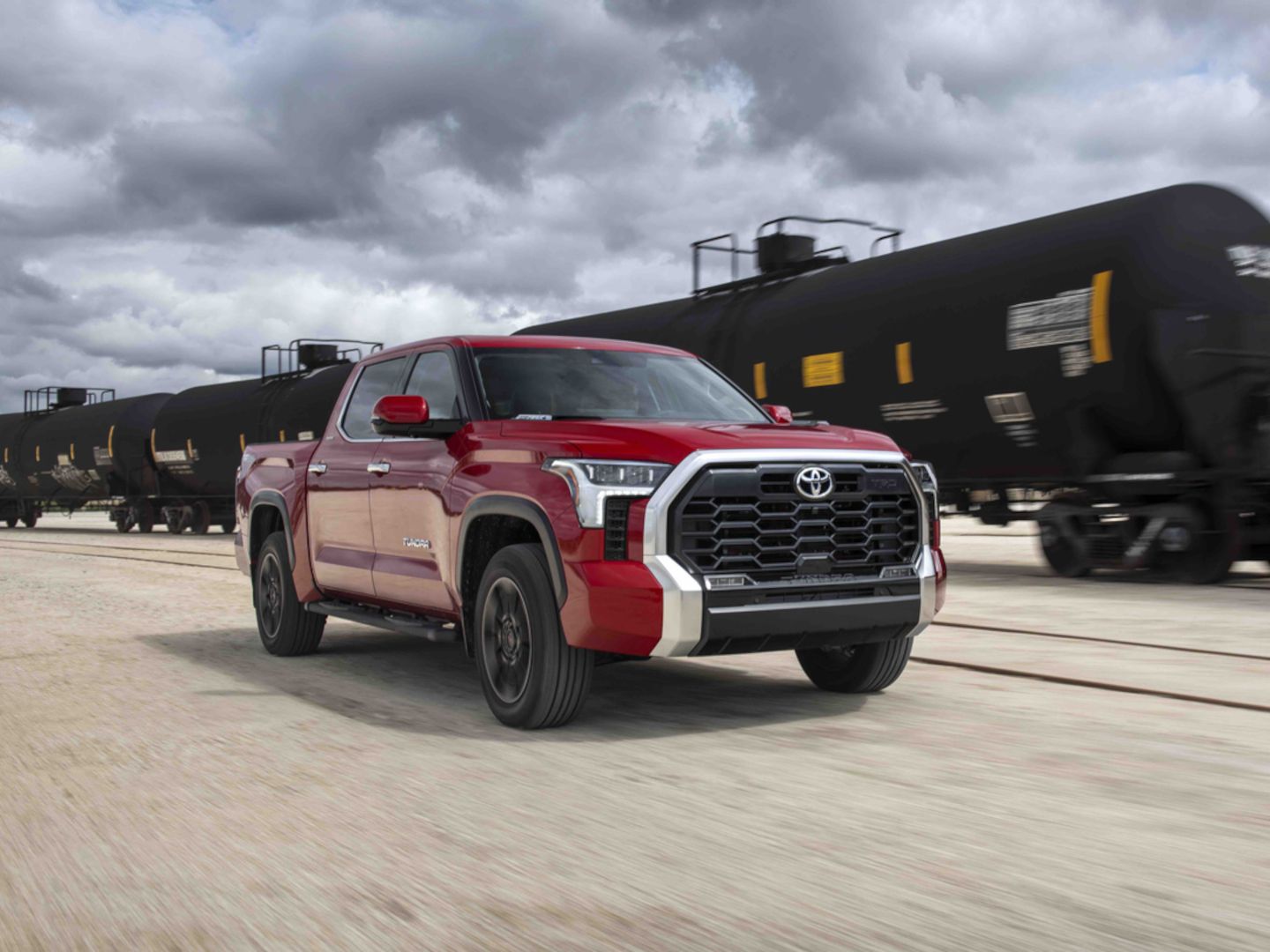 What Can a 2026 Toyota Tundra Hybrid CrewMax Limited L Carry?