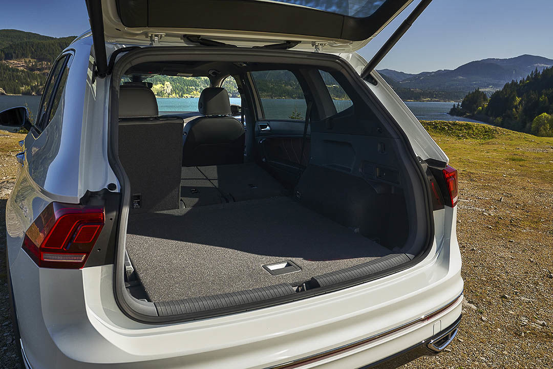 rear view of the 2022 Volkswagen Tiguan with the trunk open