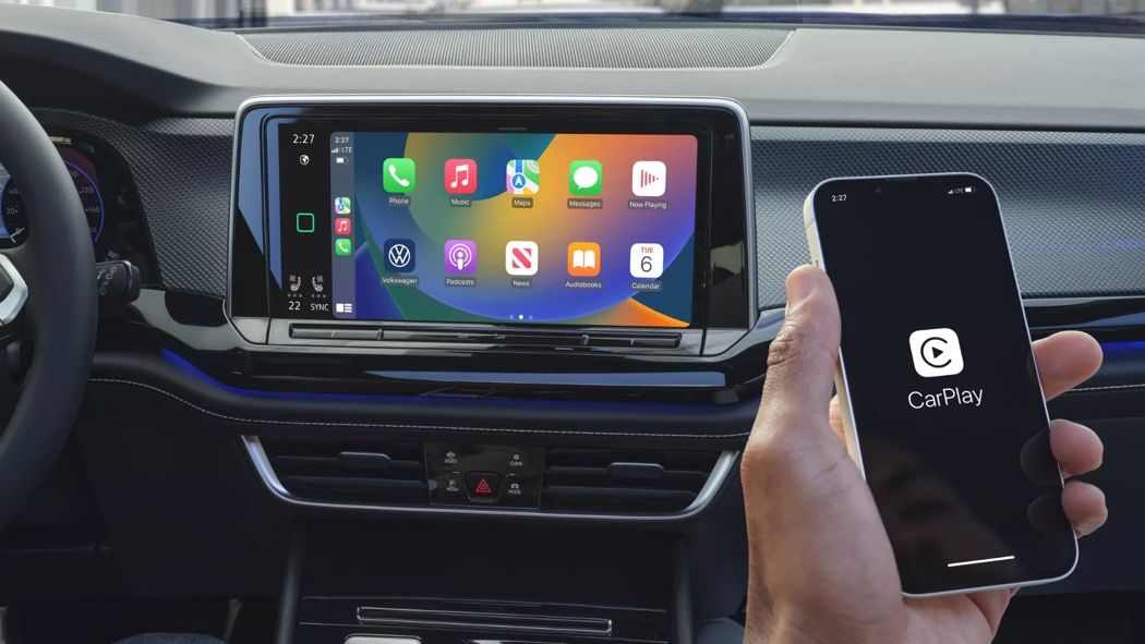 Wireless Apple CarPlay/Android Auto on mobile in the 2024 VW Atlas Cross Sport.