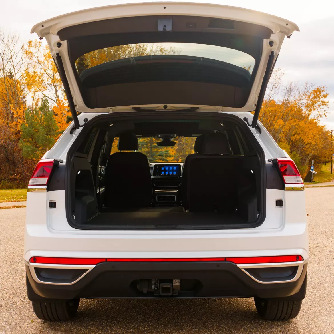 Coffre ouvert du Volkswagen Atlas Cross Sport 2026.