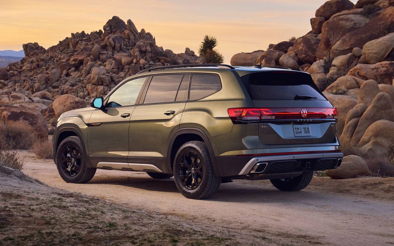 2025 Volkswagen Atlas with 4MOTION system in a rocky landscape.