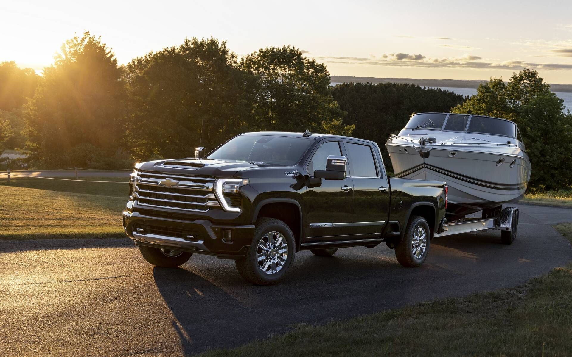 Chevrolet Silverado HD 2024 : plus de technologies et un diesel plus musclé