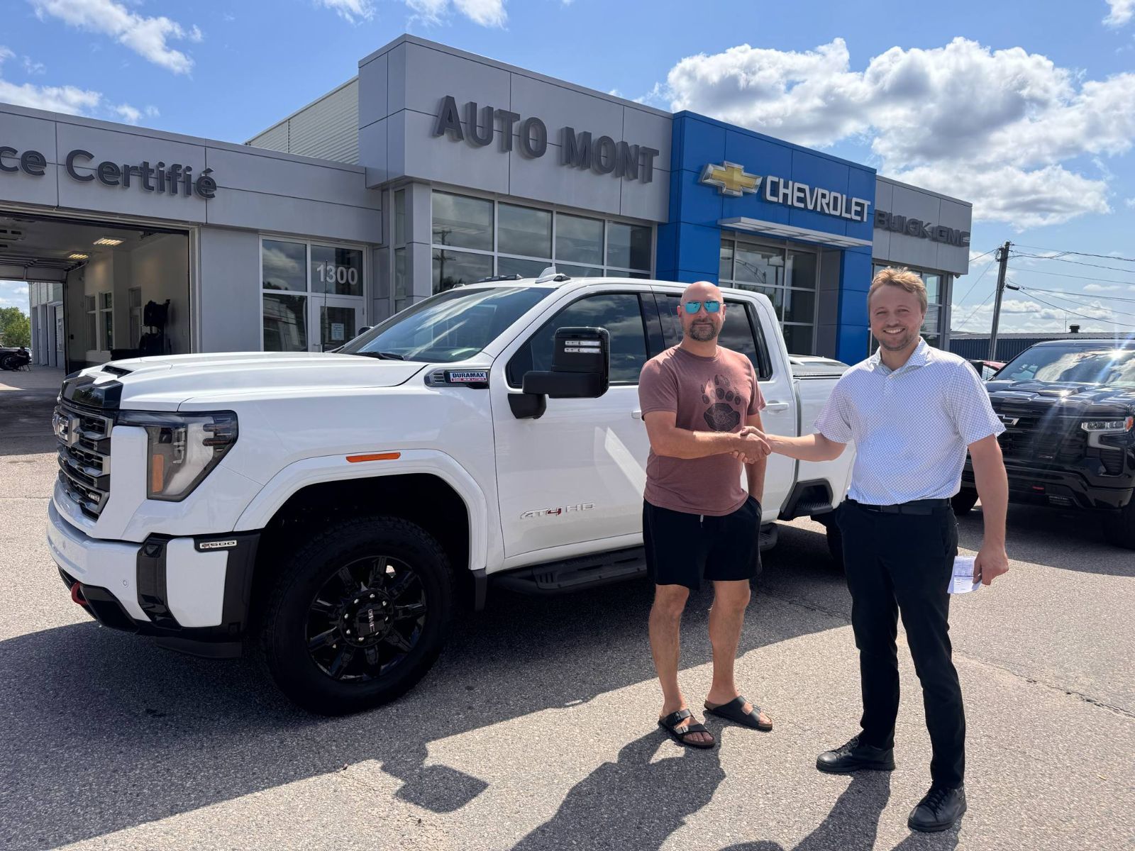 2025 GMC Sierra 2500HD AT4