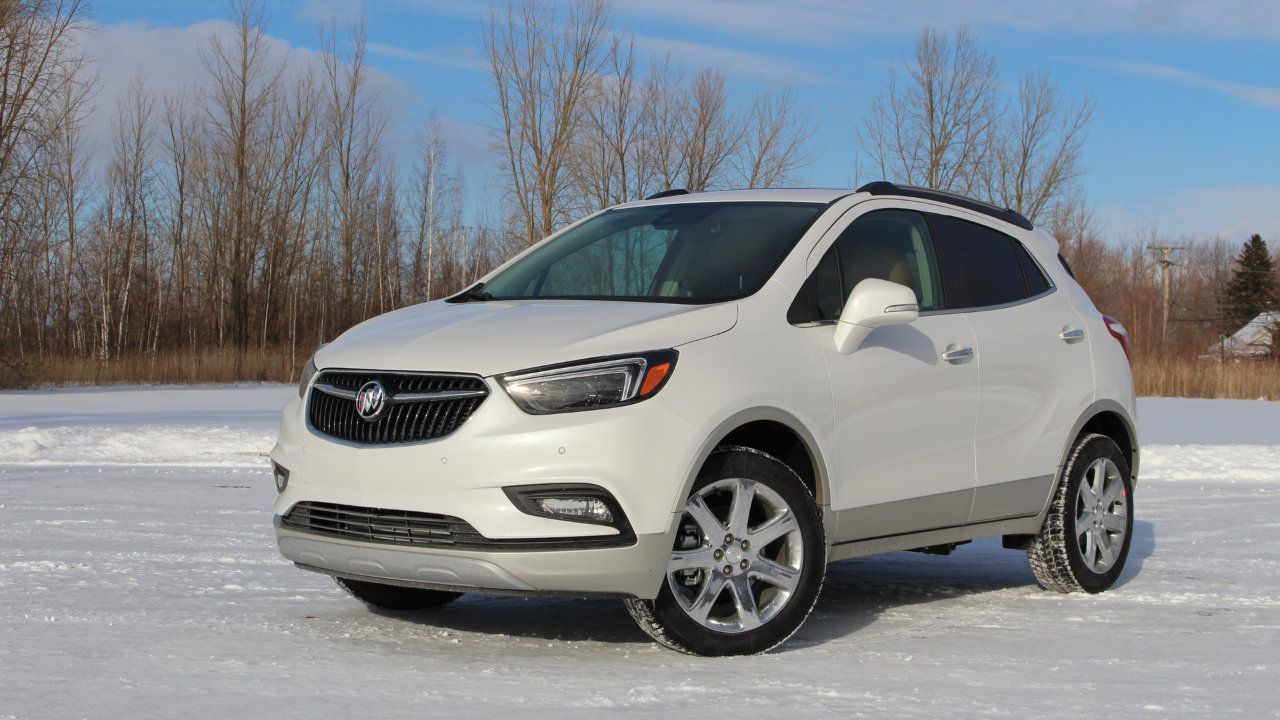 vue latérale avant d'un Buick Encore 2017