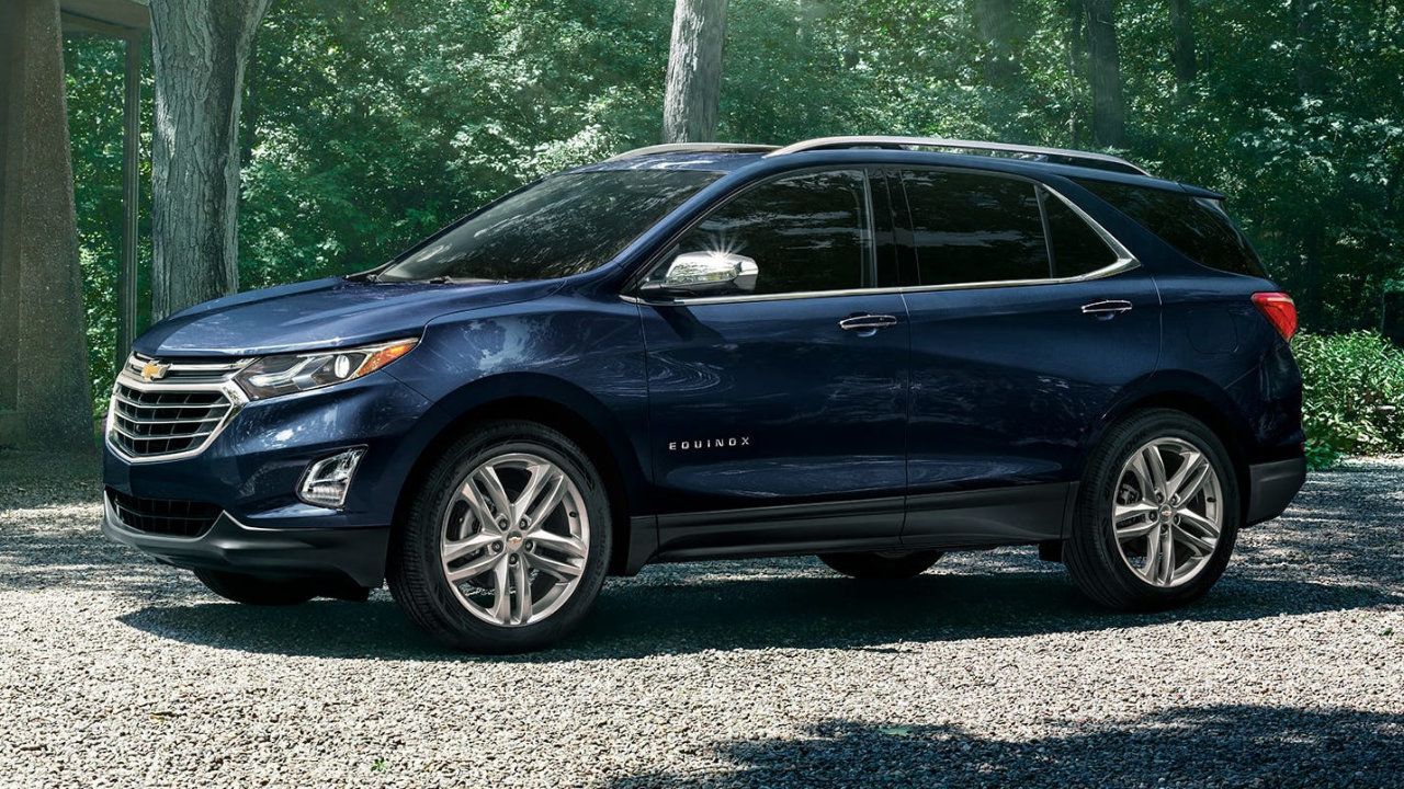 vue latérale avant d'un Chevrolet Equinox 2020