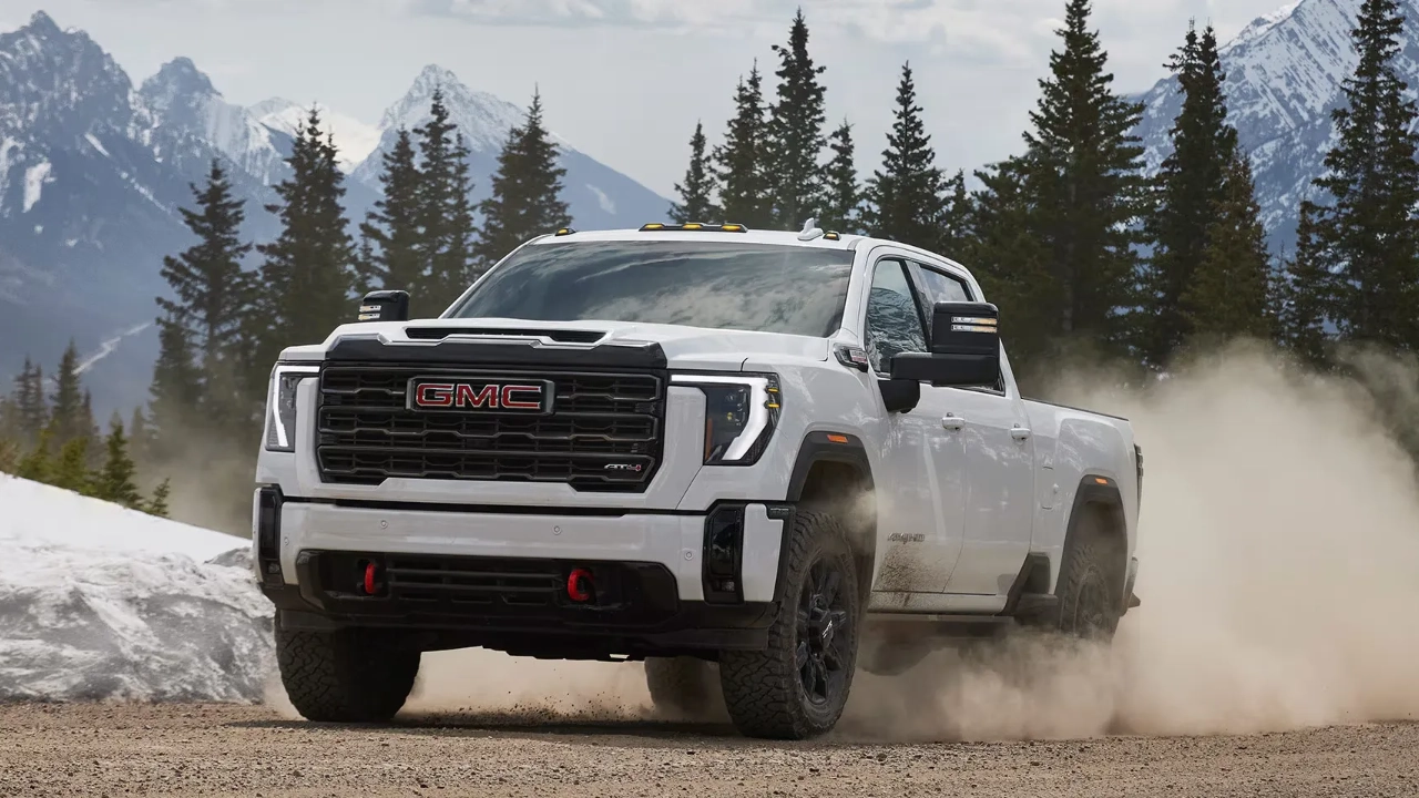 Vue avant du GMC Sierra HD 2026 montrant sa grille imposante