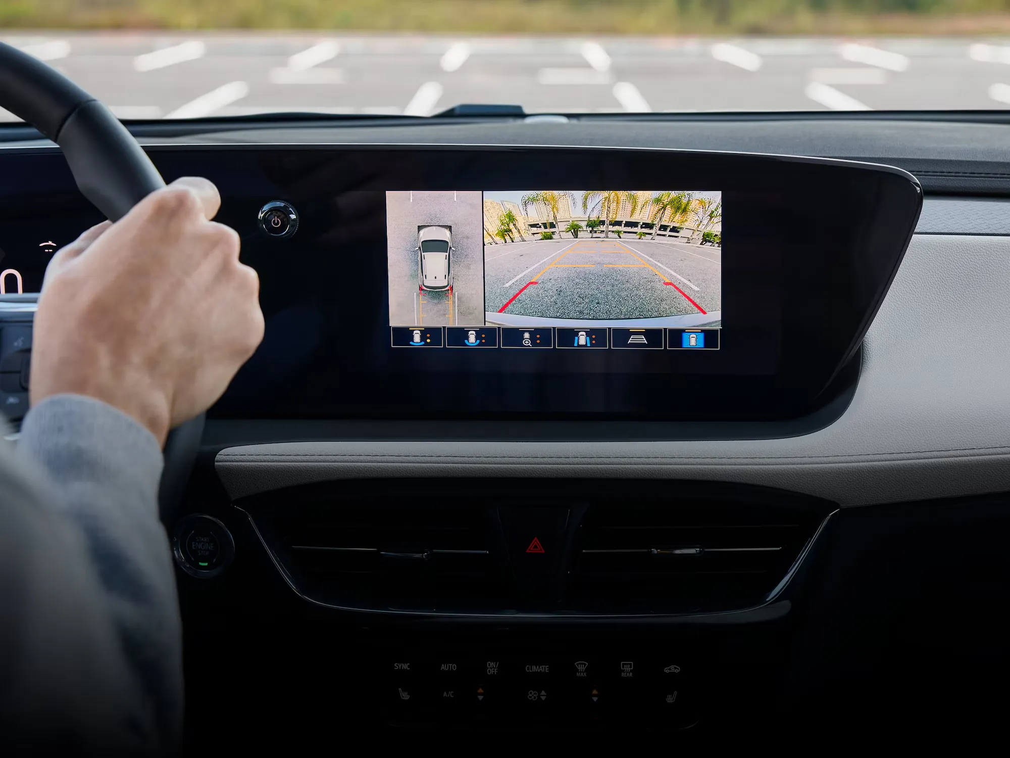 &Eacute;cran central et cam&eacute;ra de recul du Buick Encore GX 2026.