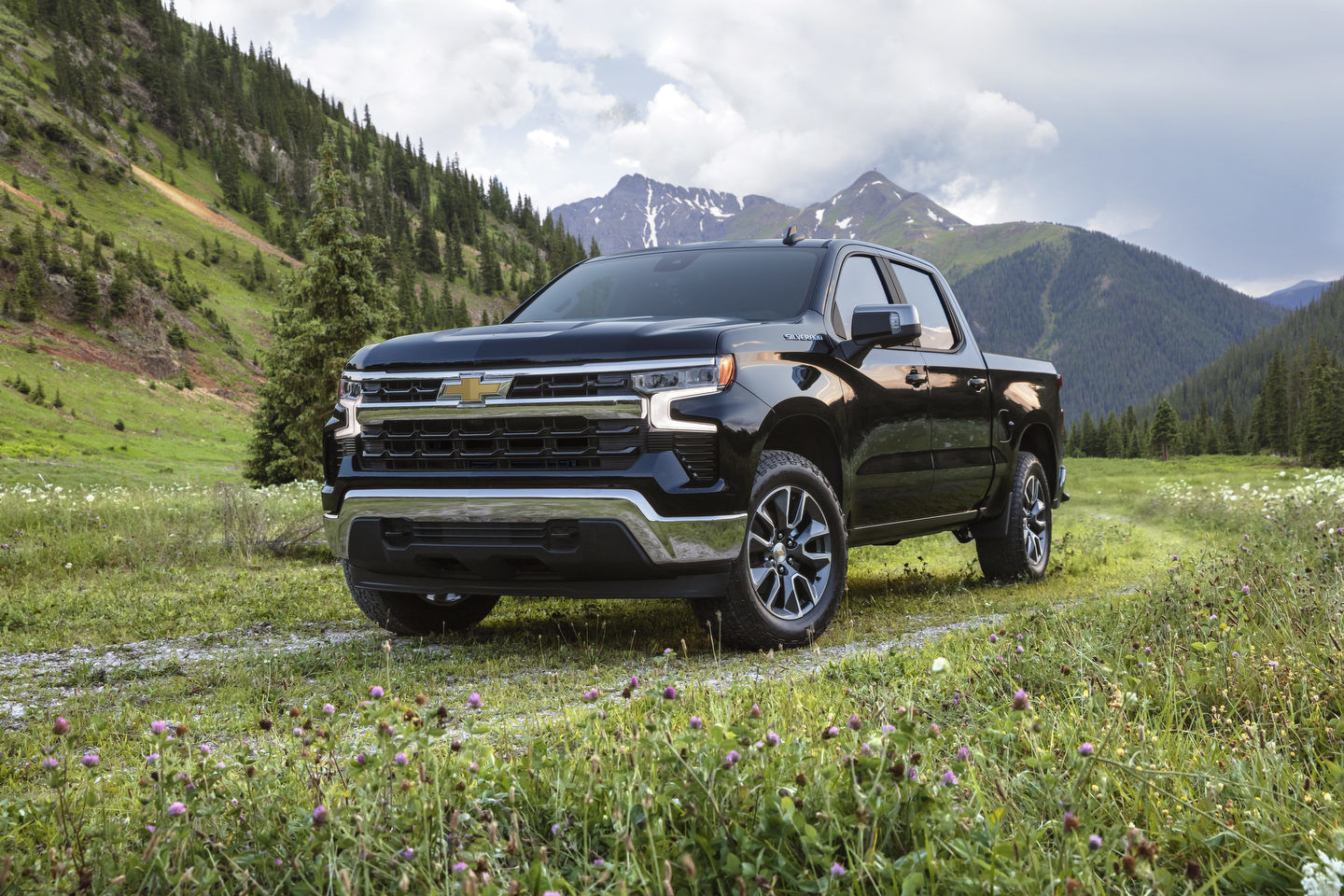 Chevrolet Silverado: to choose the 2021 or the 2022 model?