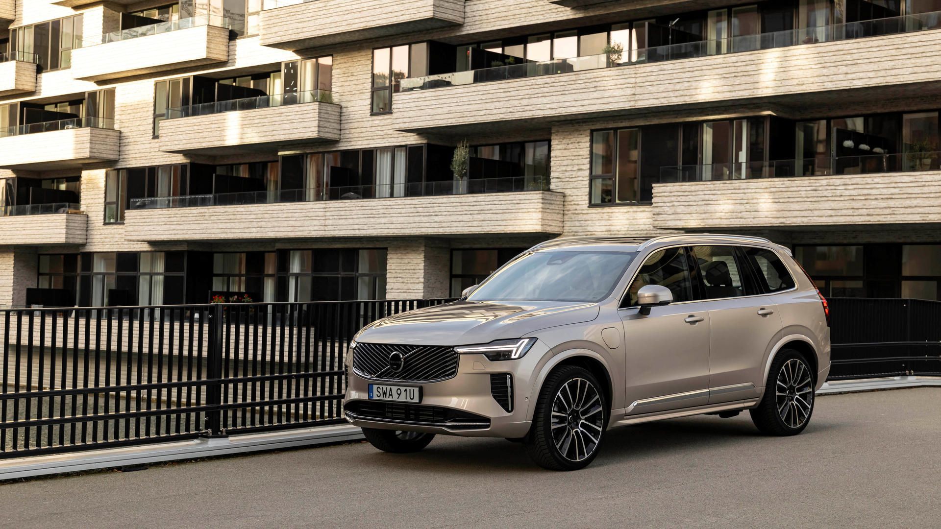 5 Reasons the 2026 Volvo XC90 PHEV Is the Best 7-Seat SUV for Toronto Families in 2026