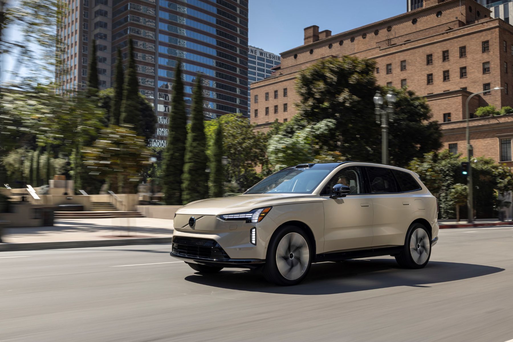 7 Volvo Innovations That Keep Your Family Safe on Ontario Road Trips