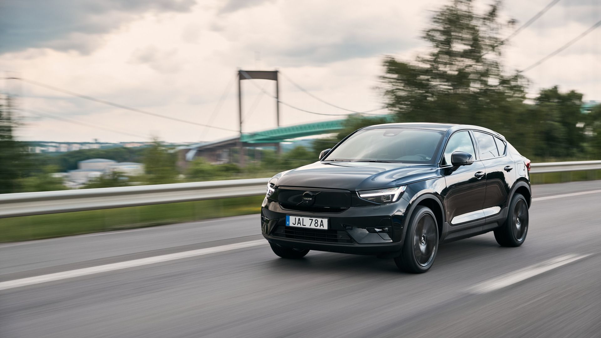 How Far Does the 2026 Volvo EC40 Go? Range, Charging, and More — Answered
