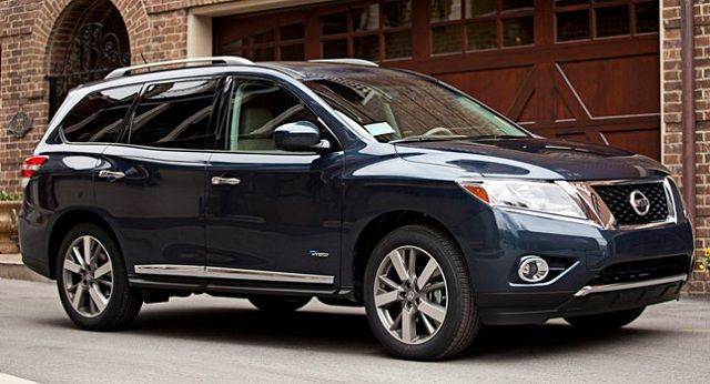 2015 Nissan Pathfinder: Find your path