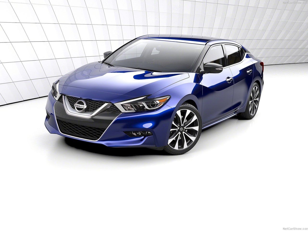 Voici ce que les experts disent de la nouvelle Nissan Maxima 2016