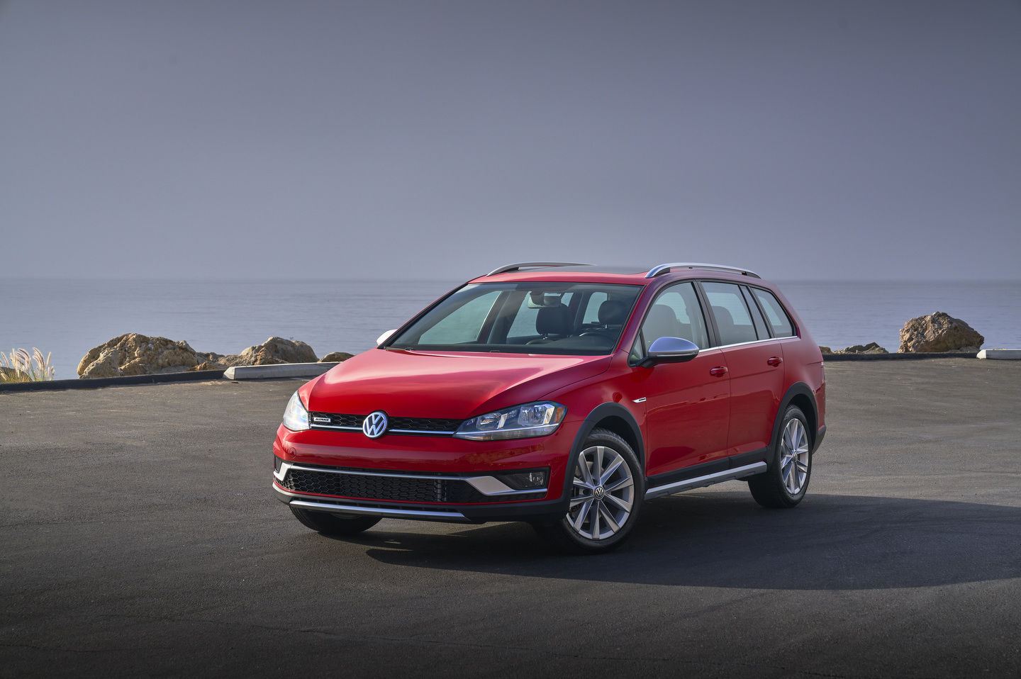 Two fuel-efficient pre-owned Volkswagen vehicles with all-wheel drive to consider