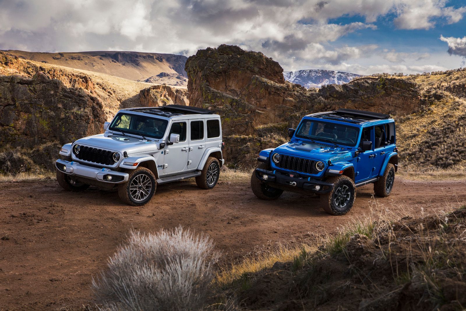 Capacité tout-terrain, trajets sans essence : la double personnalité du Jeep Wrangler 4xe