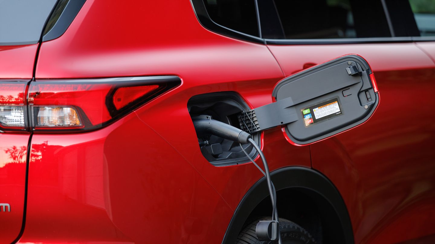 Borne à domicile ou pas ? Ce que ça change pour les propriétaires du Rogue PHEV 2026