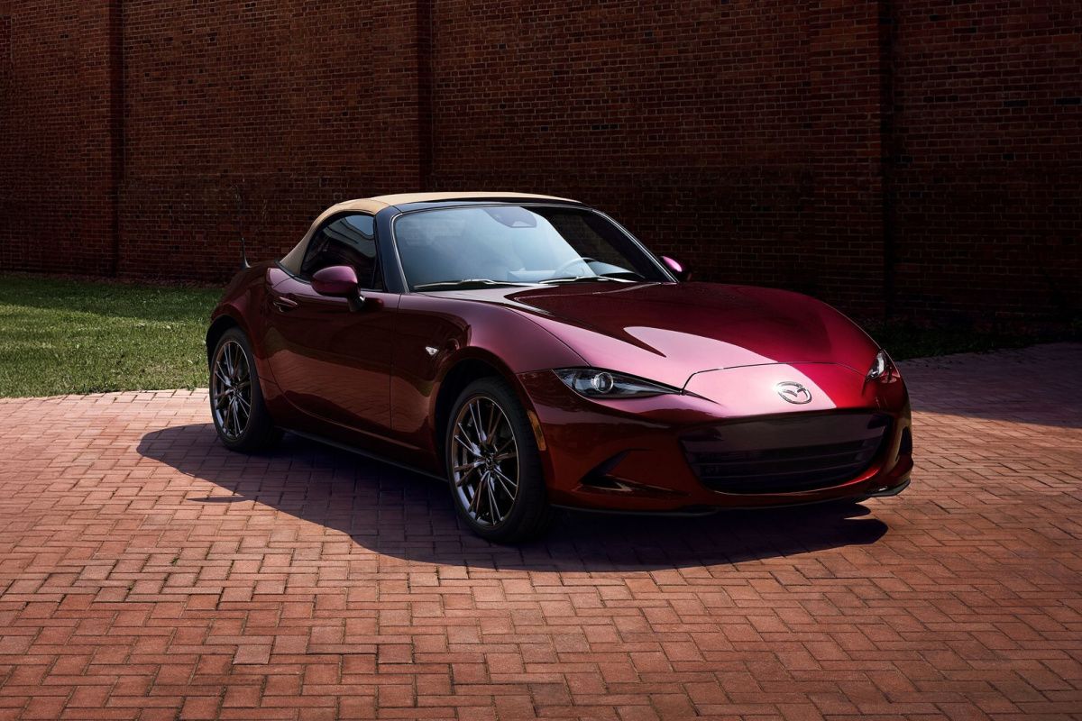Mazda Celebrates the MX-5's 35th Anniversary with a Special Edition