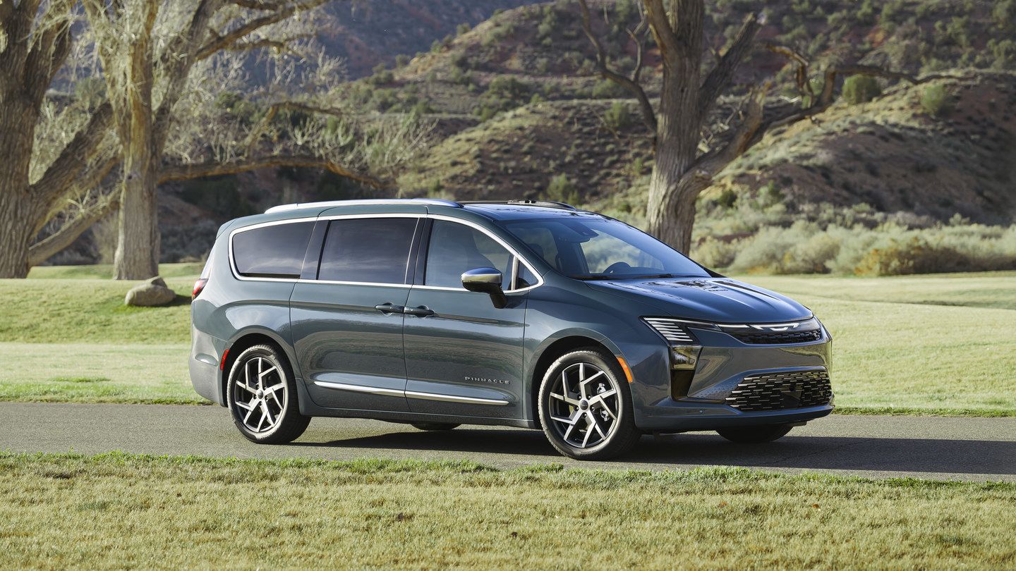 Rouage intégral et Stow ’n Go : pourquoi le Chrysler Pacifica 2027 se démarque des autres fourgonnettes