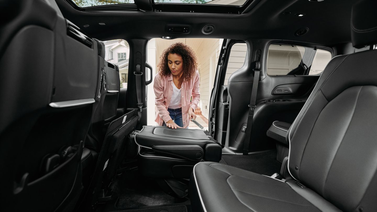 Stow ’n Go dans le Chrysler Pacifica 2027 — comment ça fonctionne vraiment