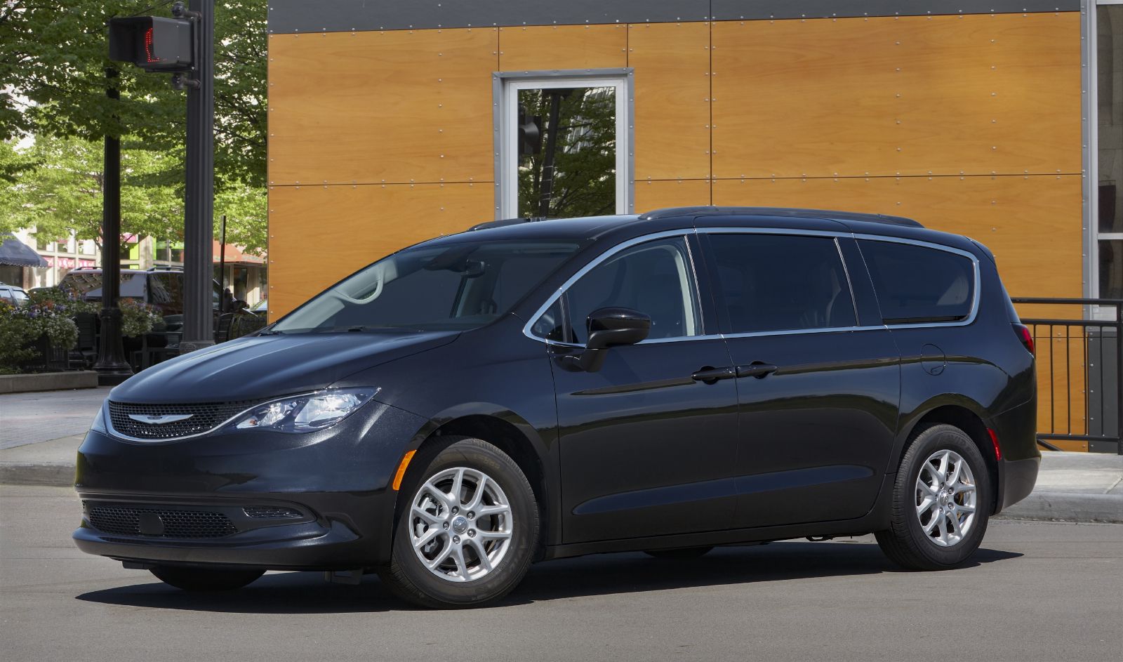 Sièges et volant chauffants de série : le Chrysler Grand Caravan 2027 est-il prêt pour l’hiver ?
