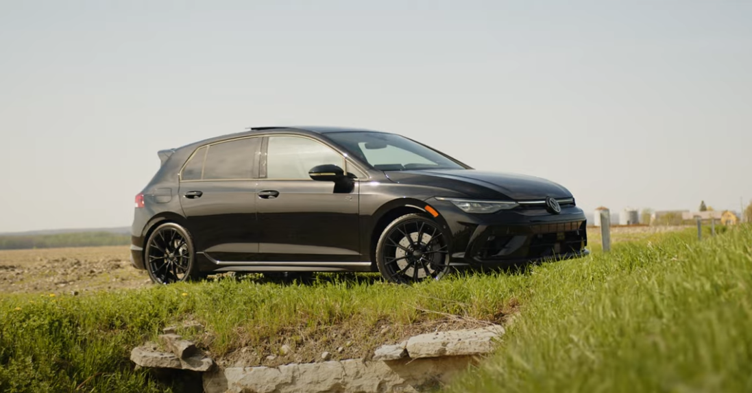 Discover the 2025 Golf R Black Edition