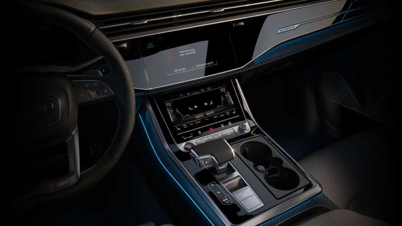 vue du tableau de bord d'une Audi Sq8 2026