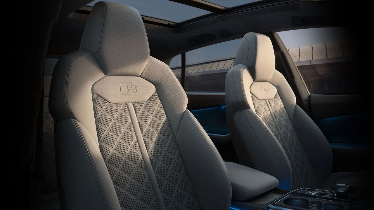 vue de l'habitacle d'une Audi SQ8 2026