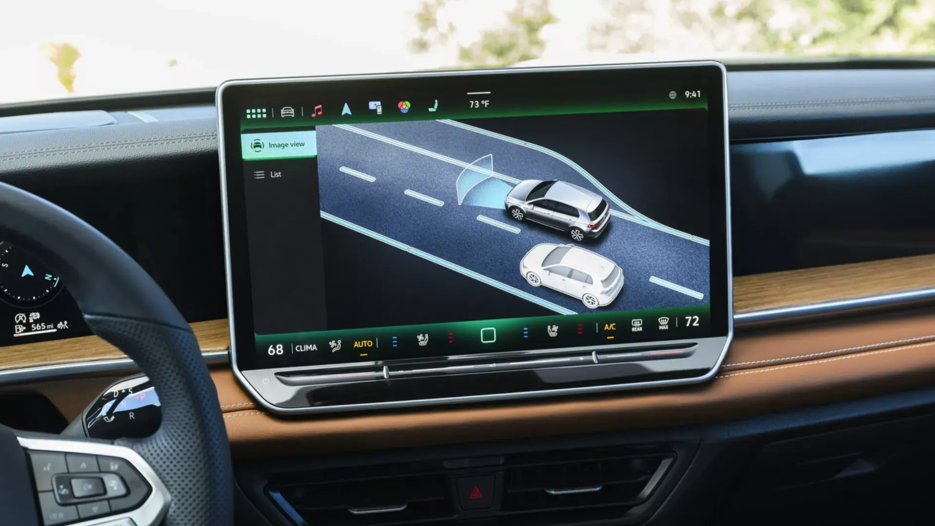 Infotainment screen of the 2026 Volkswagen Tiguan displaying on-board technologies and digital features.