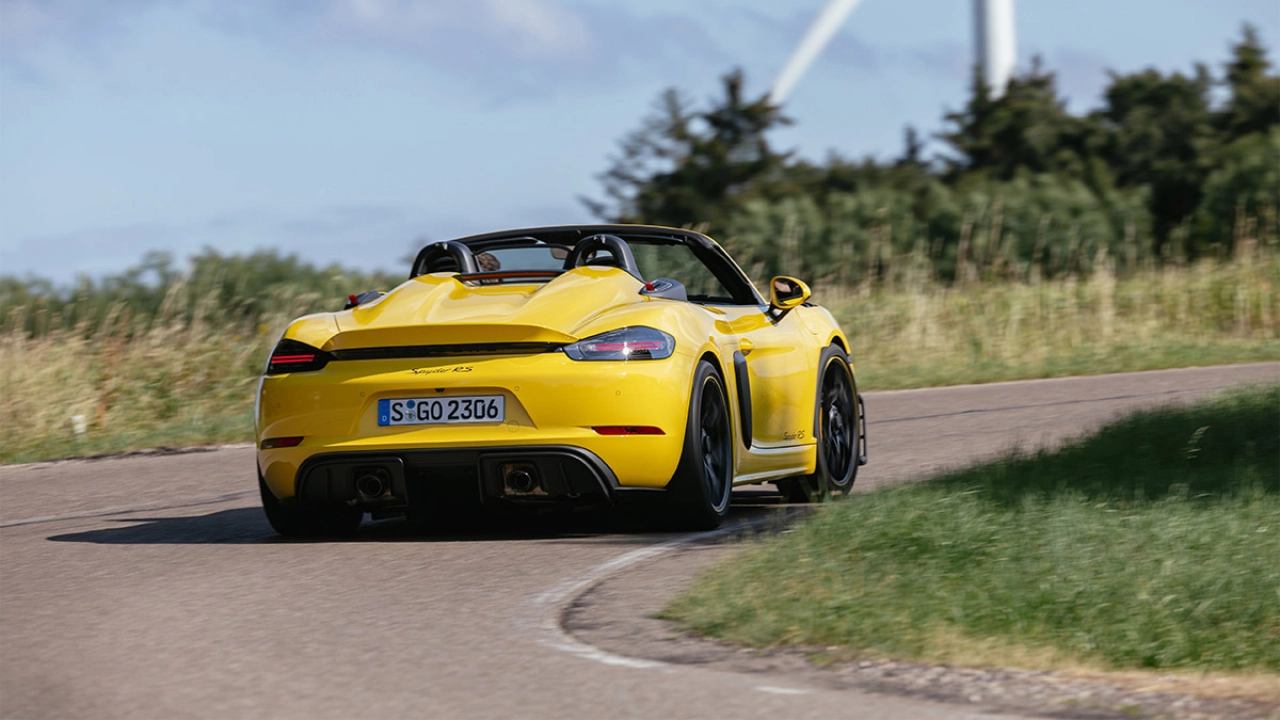 Rear view of the high-performance 2027 Porsche 718