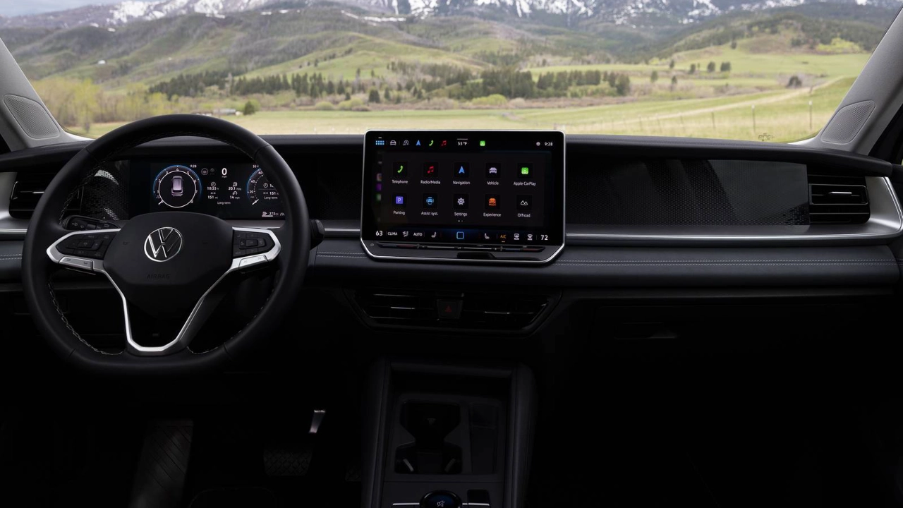 Détail du centre d'infodivertissement de 12,9 pouces du Volkswagen Tiguan