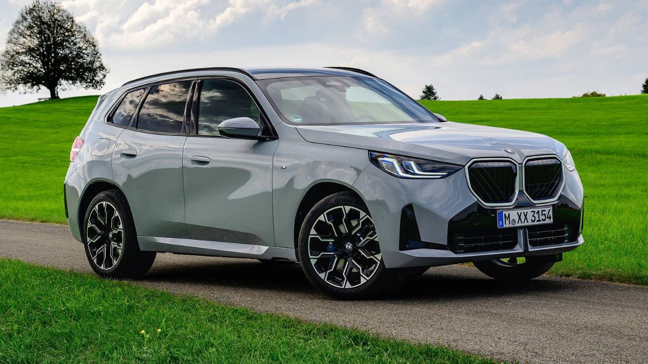 Front three-quarter view of the BMW X3 luxury SUV