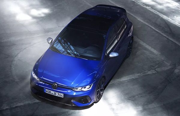 Discover the brand-new 2022 Golf R!
