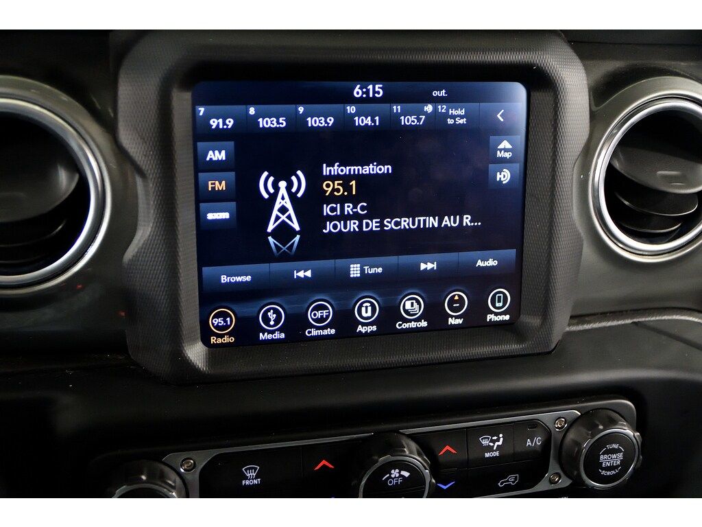 Tutoriel comment jumeler un téléphone avec un écran de 8.4 pouces