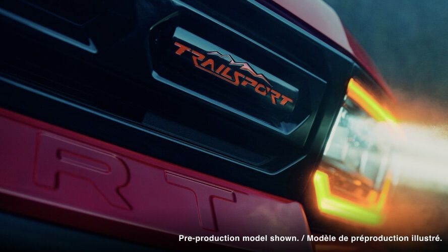 Vue rapprochée sur la version TrailSport du Honda Passport 2026.
