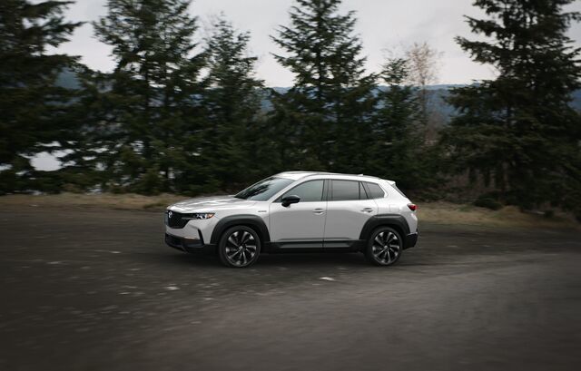 Le tout nouveau Mazda CX-50 hybride : Une révolution électrifiée pour les amateurs de conduite au Canada