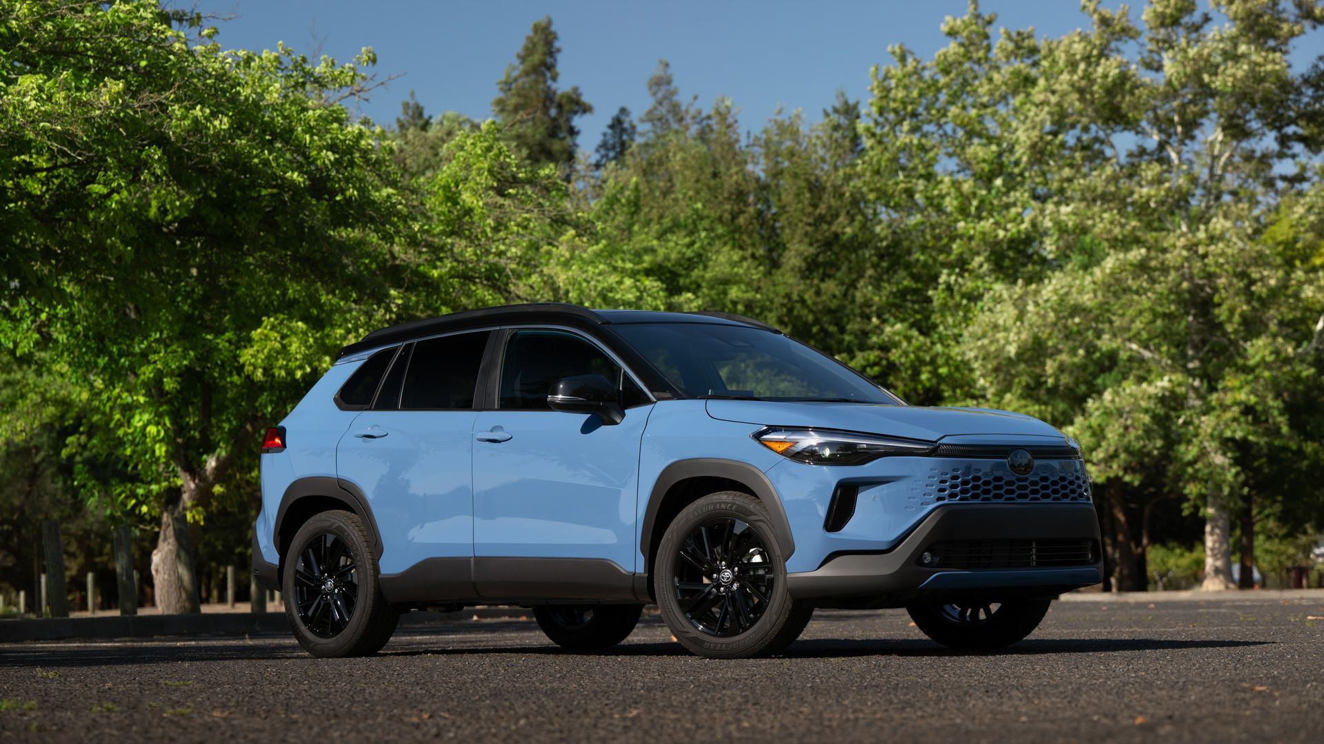 Traction intégrale intelligente : Comment l'eAWD de Toyota fonctionne dans la Corolla hybride 2026