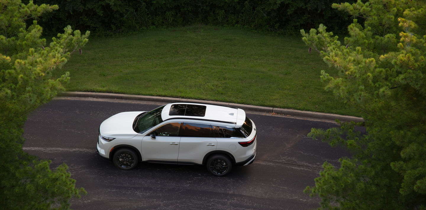 L'Infiniti QX60 2025 se démarque par ses aides à la conduite