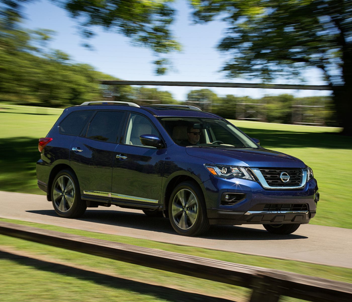 DUEL ENTRE LE TOYOTA HIGHLANDER 2020 ET LE NISSAN PATHFINDER 2020 !