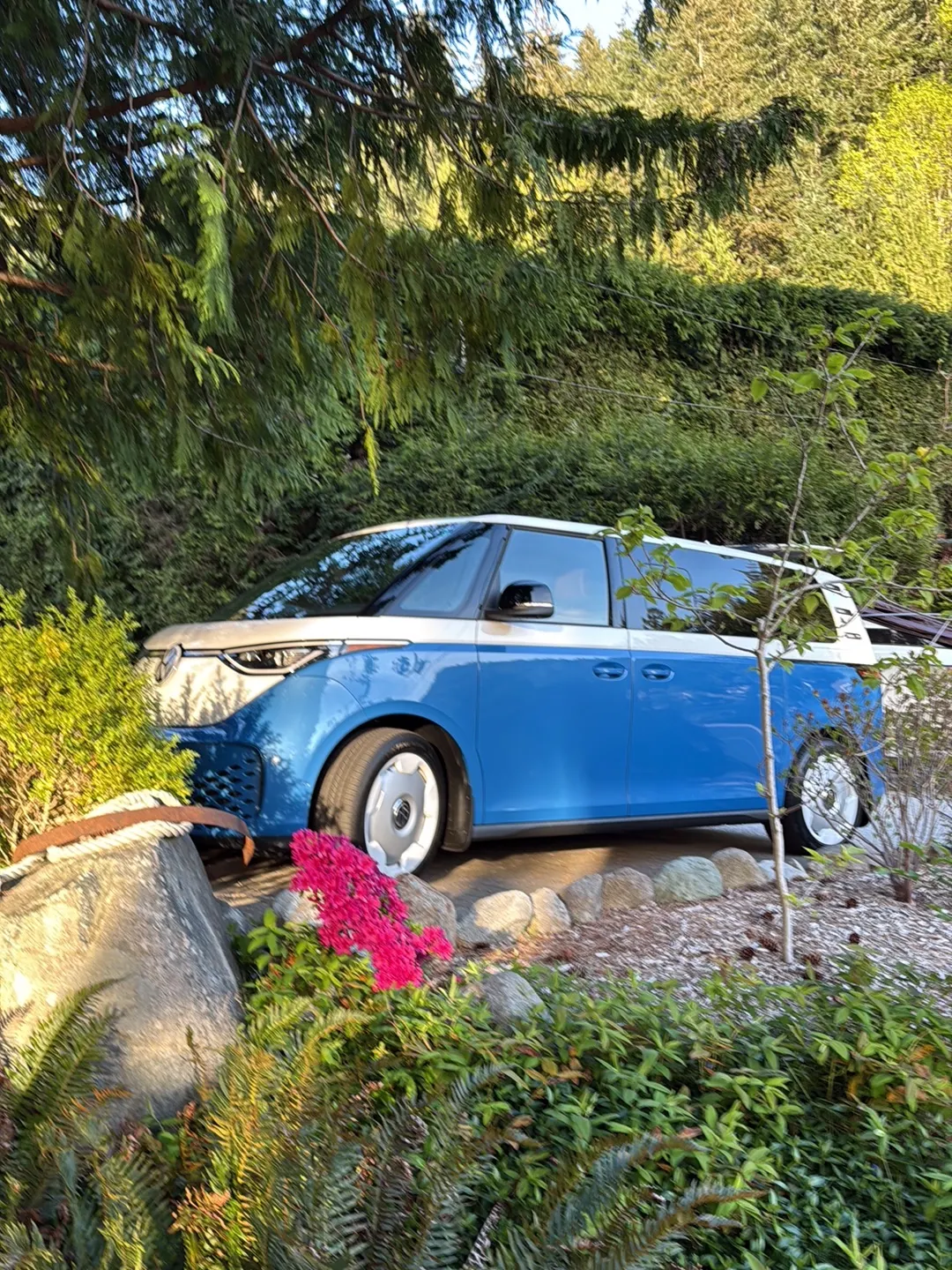 I had an excellent experience working with Capilano VW!
