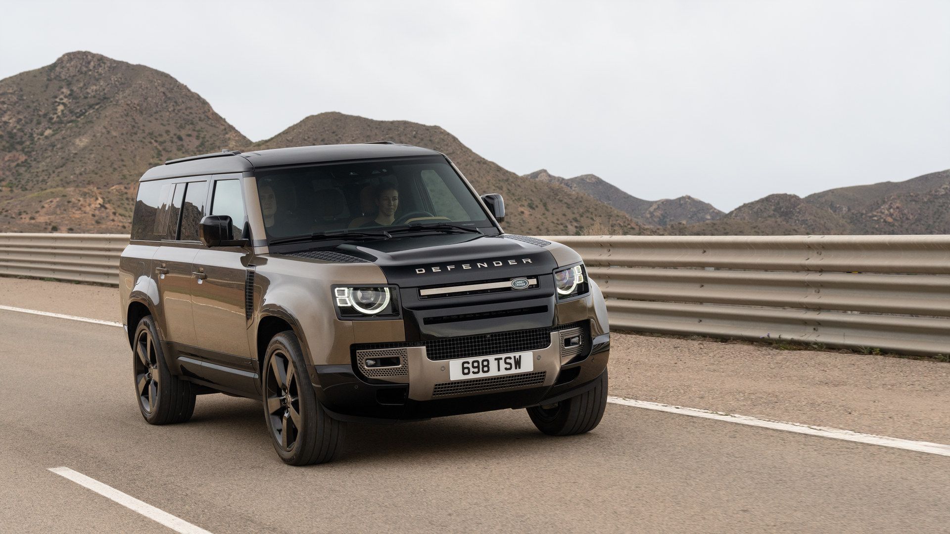Defender 90 vs. Defender 110 vs. Defender 130: Land Rover's Most ...