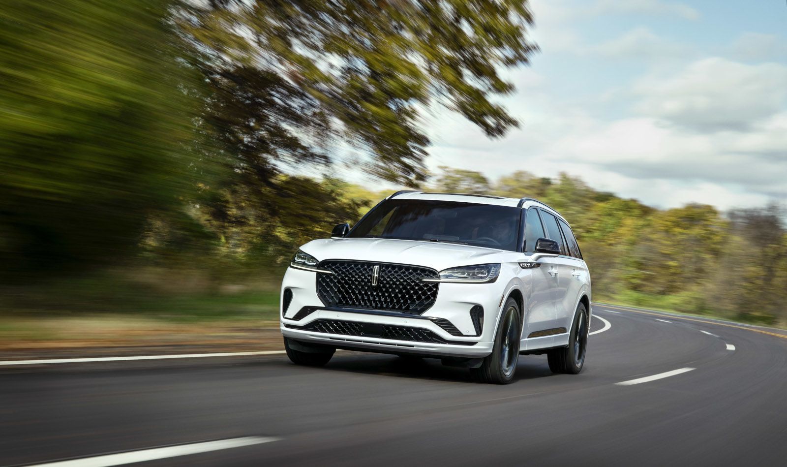 Enhancing Summer Road Trips With BlueCruise Highway Driving in the Lincoln Aviator
