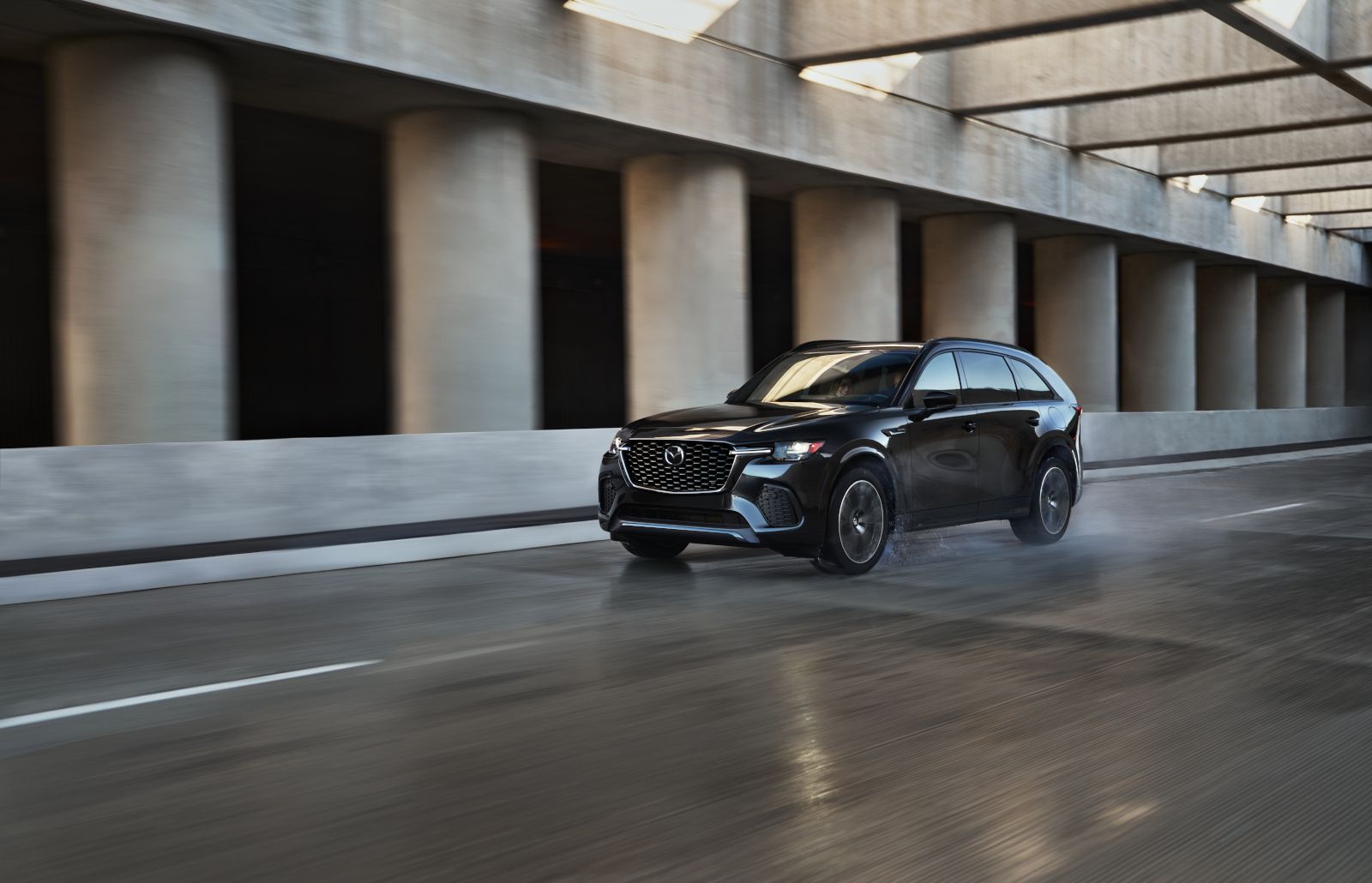 Fall on Coastal Roads: How Rain-Sensing and Traction Tech Read Wet Pavement