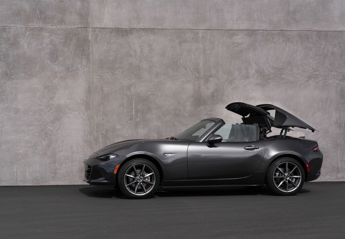 How Does The Mazda MX-5 RF's Roof work?