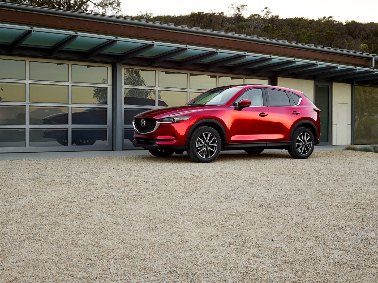 Mazda CX-5 vs Lexus NX300: Motor Trend Calls Them Equally Matched, But There's One Clear Distinction